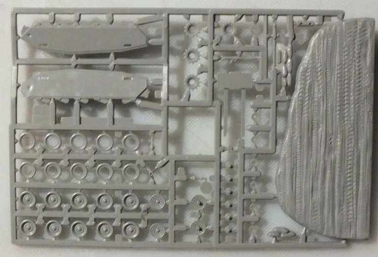 Review Matchbox M24 Chaffee: Nostalgia dalam Kit Model Skala 1:76