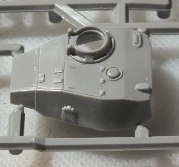 Review Matchbox M24 Chaffee: Nostalgia dalam Kit Model Skala 1:76